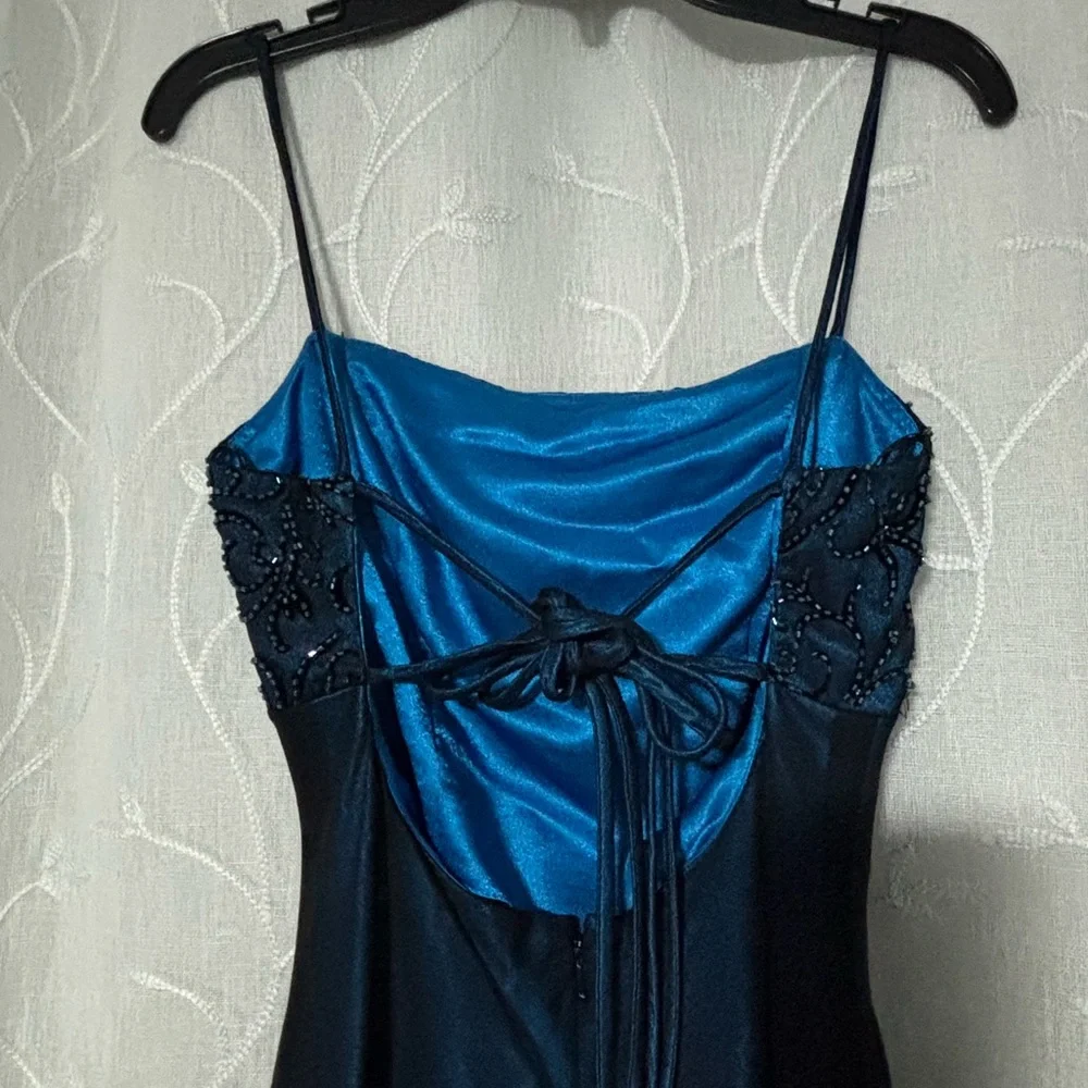 Blondie Nites Vibrant Blue Dress - Picture 5 of 7